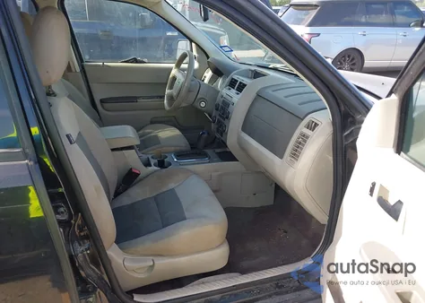 2008 Ford Escape Xlt z USA, uszkodzony, nr VIN 1FMCU03168KE20251